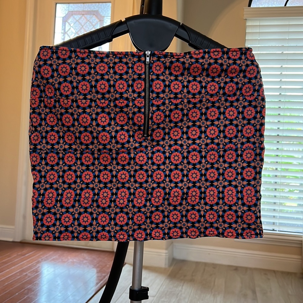 Volcom Mini Skirt - Picture 3 of 4